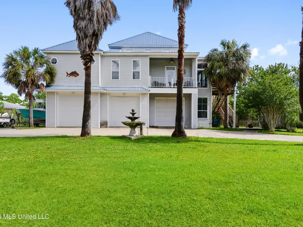 4020 19th St, Bay Saint Louis, MS 39520