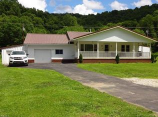 1787 Charleston Rd, Spencer, WV 25276
