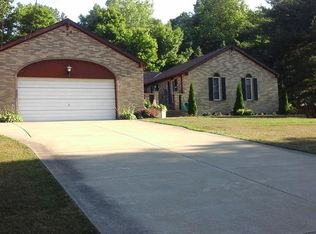 35930 Jennie Ln, Willoughby Hills, OH 44094