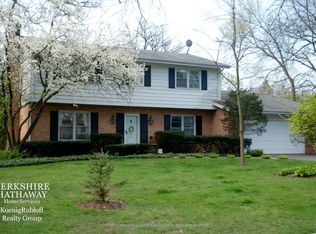 989 Armour Cir, Lake Forest, IL