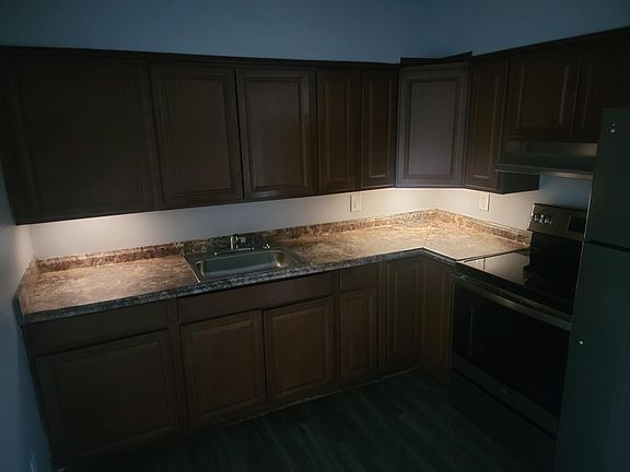 5th image of 136 Hamilton St #1