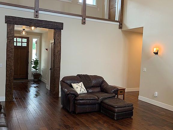 Solid rustic hickory floors