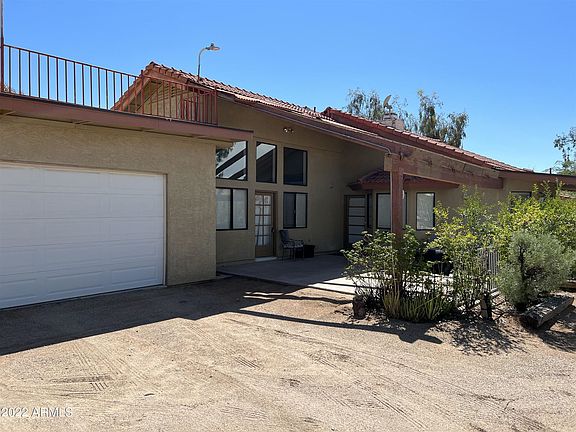 3rd image of 7850 E Oasis St