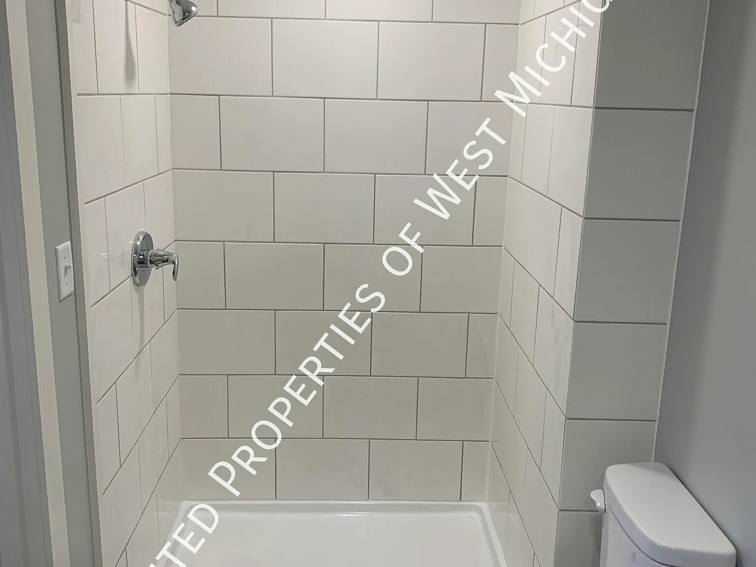 Available Now | Fully remodeled 1 bedroom Apartment in Greenville | Quiet Wooded Setting |Minutes... — Photo 3