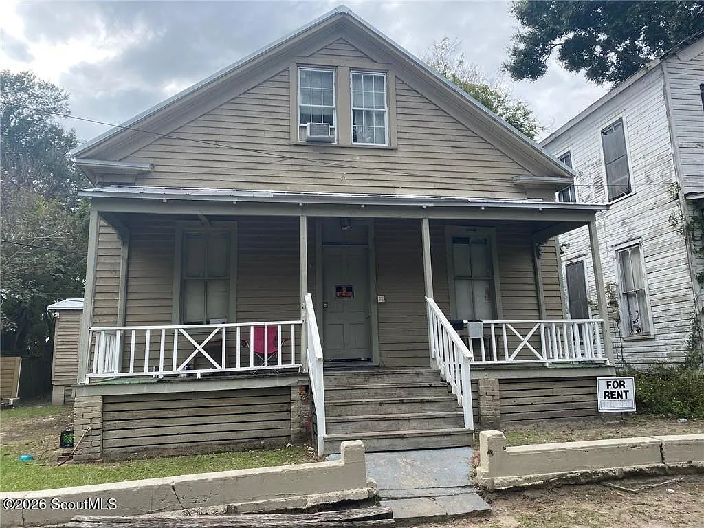 1 bed, 1.0 bath, 650 sqft, $975 — Photo 1