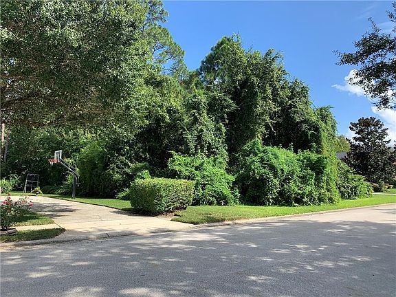 2nd image of 1931 Cotswold Dr