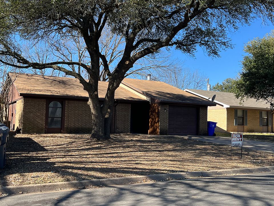 1st image of 1909 Skylark Dr