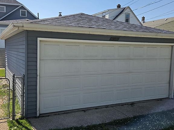 4th image of 1539 Roberts Ave
