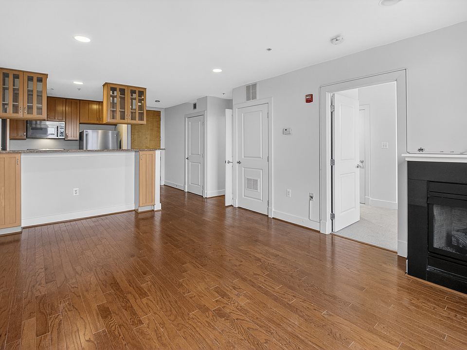 1st image of 1200 N Hartford St APT 309