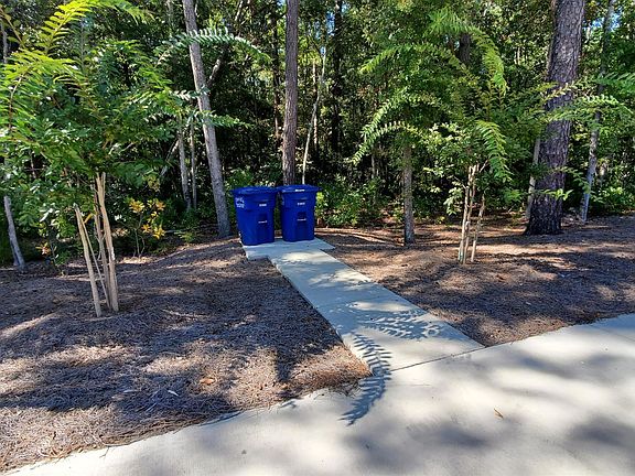 5th image of 1382 Forest Acres Dr