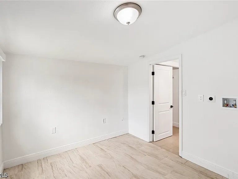 89 Cabana Ave — Photo 16