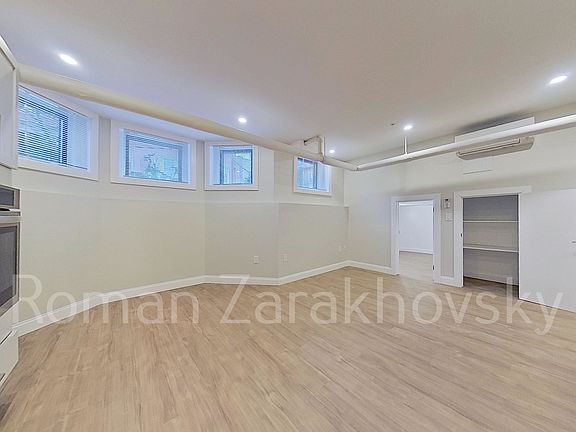 4th image of 4 Ayr Rd APT 24B
