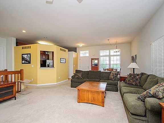 3rd image of 1267 N Bay Dr