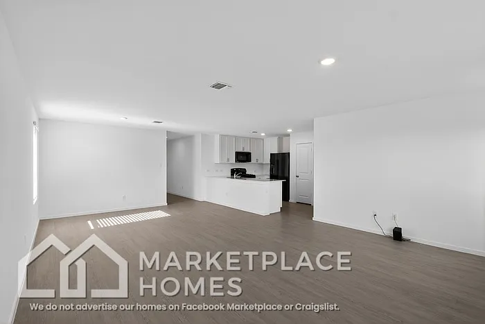 9721 NW 124th St — Photo 10