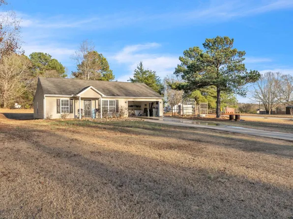 105 Laura Jane Ln, Gray Court, SC 29645