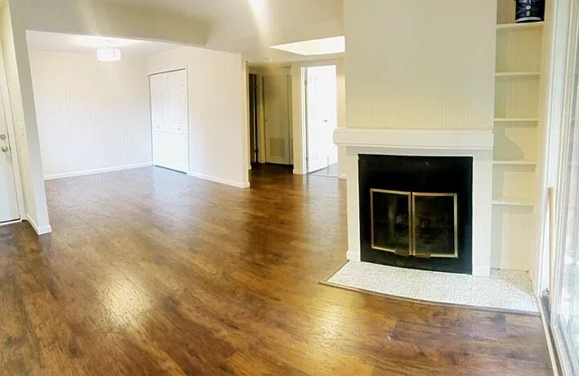7270 Huntsmen Cir #F — Photo 9