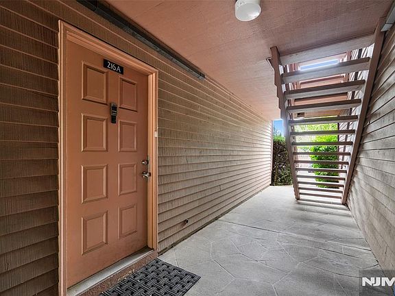 2nd image of 216A Washington Avenue