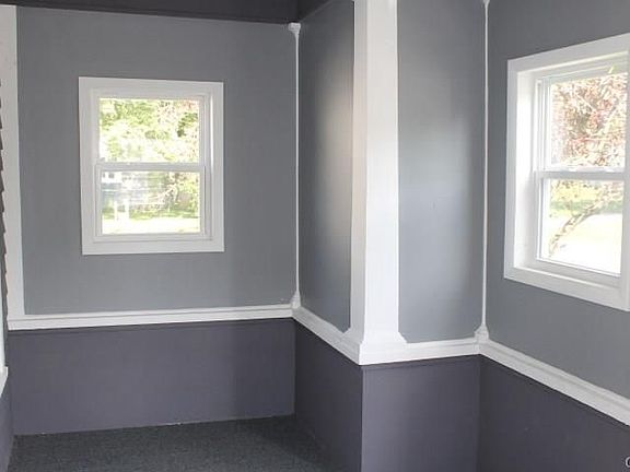 3rd image of 375 Pawling St