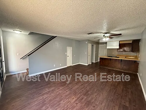 203 Ash St #C Photo 1