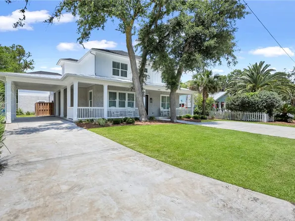 4318 13th St, Saint Simons Island, GA 31522
