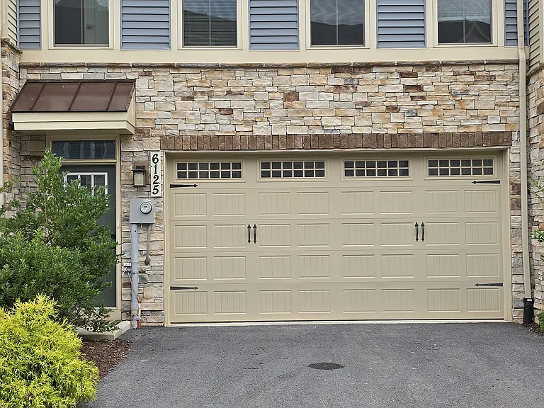 6125 Aster View Ln — Photo 1