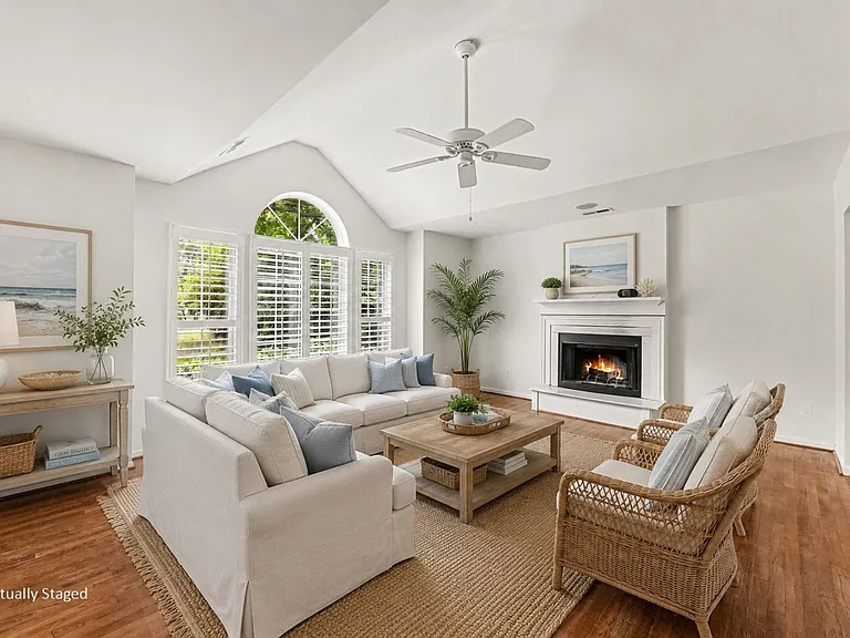333 Riverland Dr — Photo 3