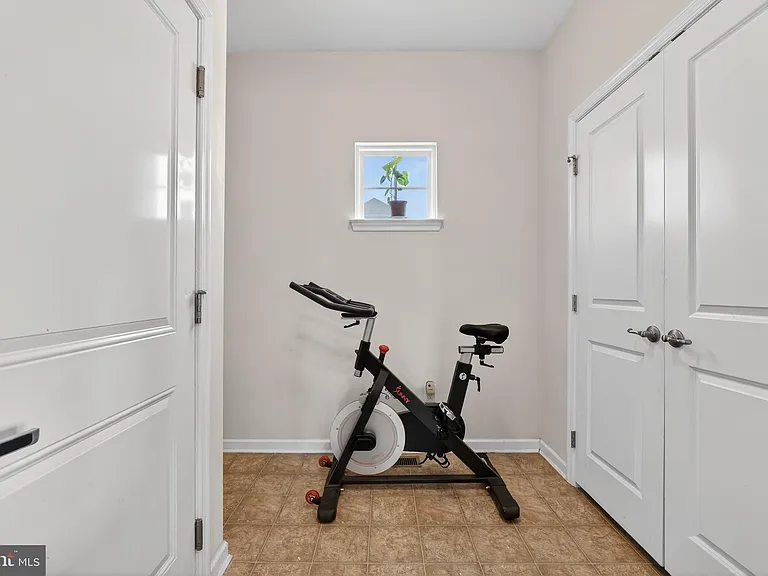 40 Gina Dr — Photo 24