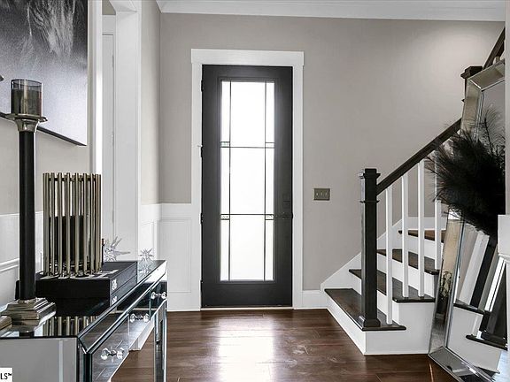 4th image of 107 Bold Slope Dr