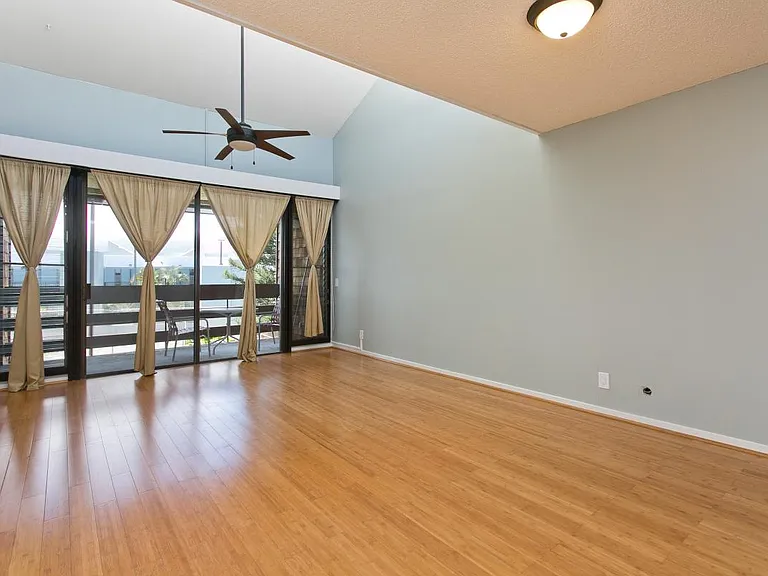 1015 Aoloa Pl #4 — Photo 4
