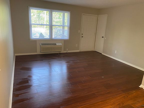 4th image of 101 Dove Valley Ln