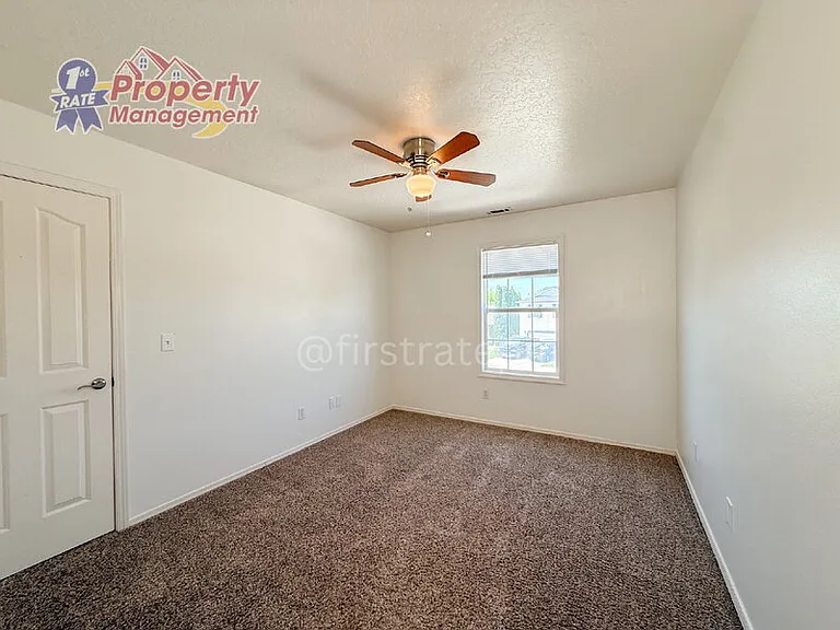 16042 N Saint Helens Dr — Photo 26