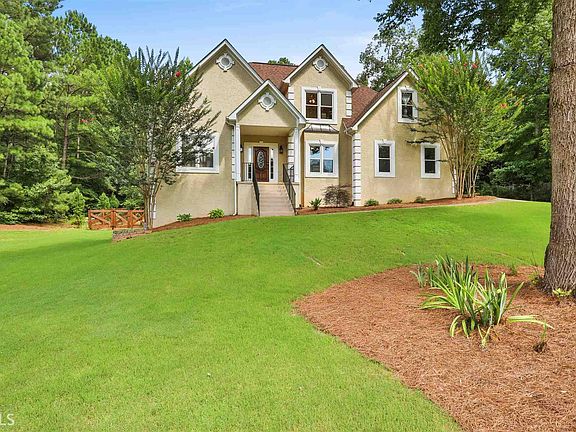 5th image of 15 Barrington Grange Ct