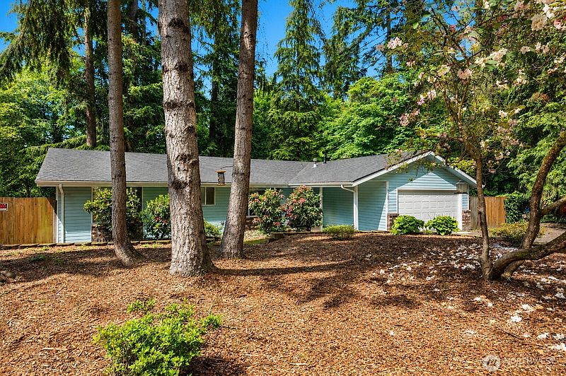 4th image of 6720 Alder Glen Drive SE