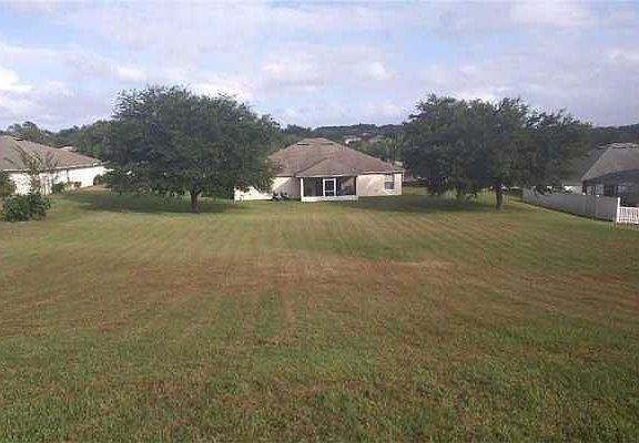 Home For Sale In MINNEOLA OAK VALLEY PH 02 LT 262 PB 50