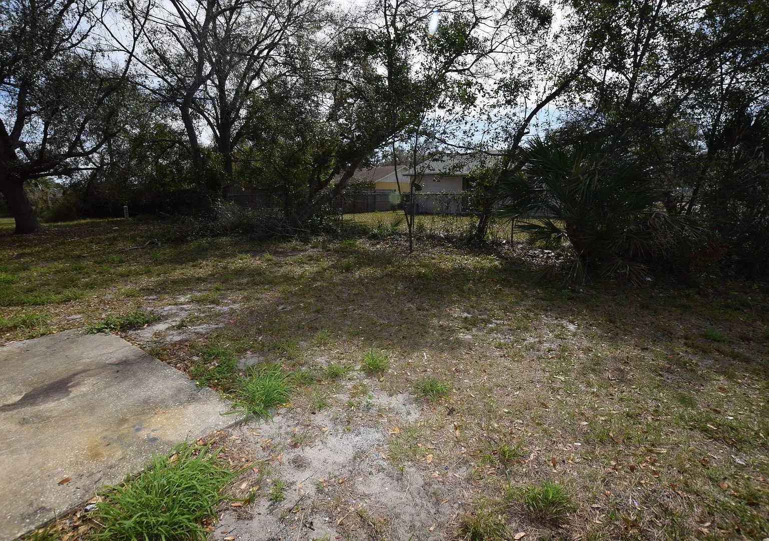2/1 Duplex For Rent at 3264 Split Willow Drive Orlando, FL 32808 — Photo 2