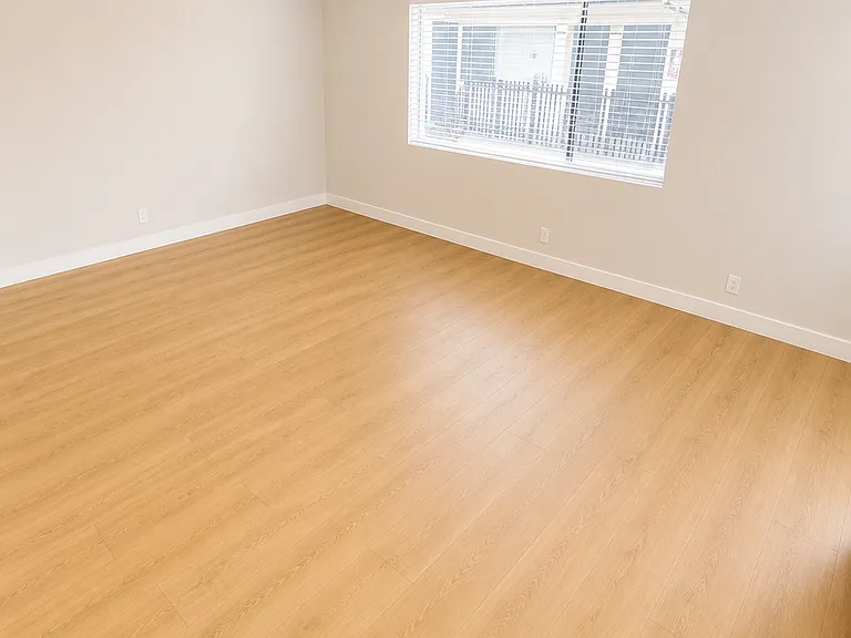 2935 Duray Pl #4A — Photo 4