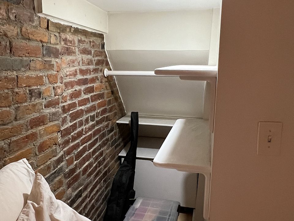 1st image of 12 Pearl St APT 1