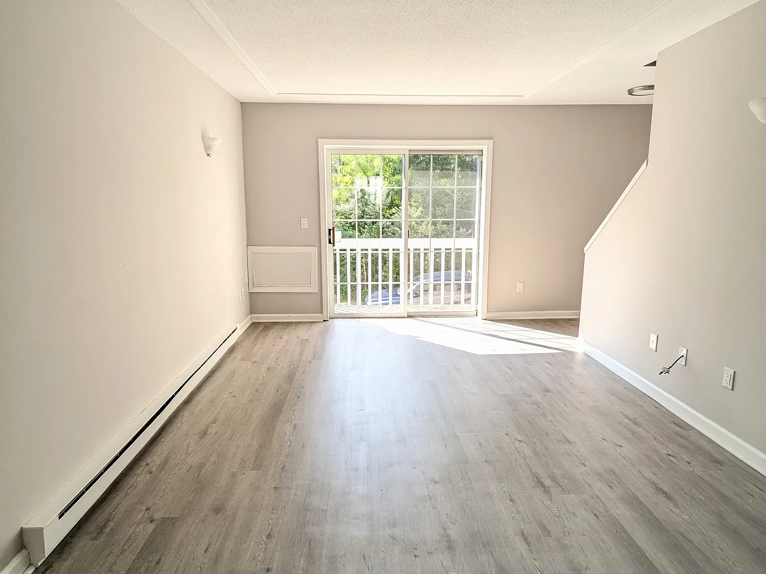 2 bed, 1.5 bath, $1,695 — Photo 3