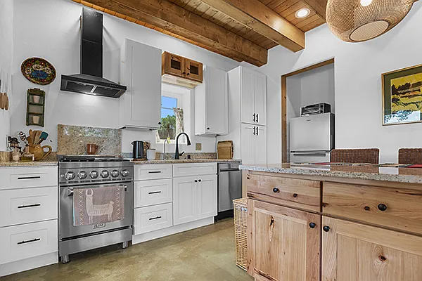 203 Ranchitos Rd — Photo 11