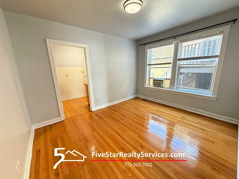 4750 N Whipple St #2E — Photo 4