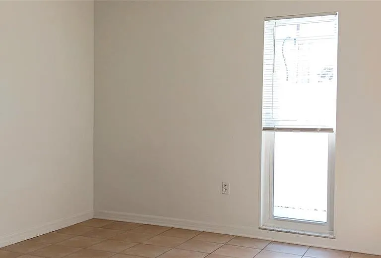 885 Beltrees St #12 — Photo 6