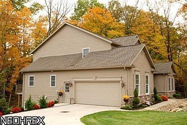 2nd image of 568 Woodbrook Rd