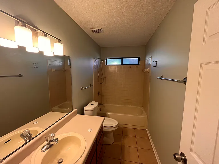310 Fairwood Dr — Photo 17