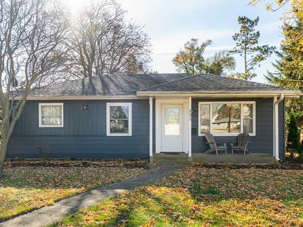 934 E Garden St, Dekalb, IL 60115