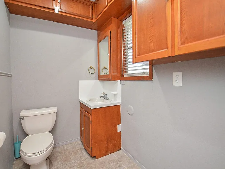 6322 Clemson St — Photo 12