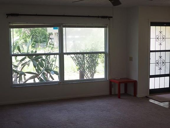 2nd image of 1716 Bayou Cir
