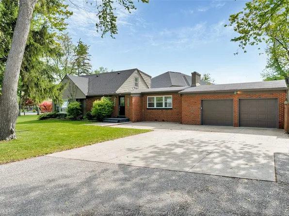 100 Arlington Blvd, Tecumseh, ON N8N 2J5
