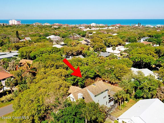 3rd image of 5875 Riverside Dr
