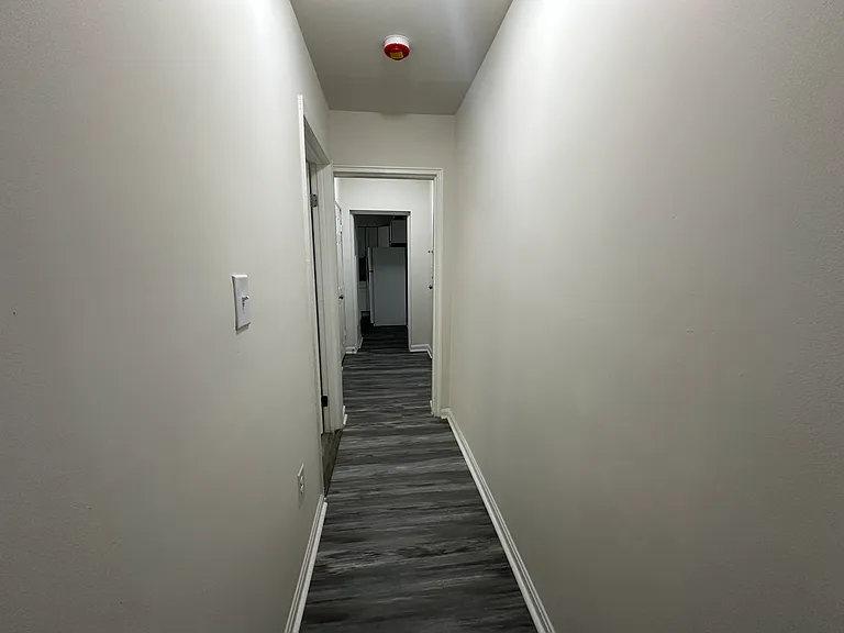 706 Brandywine St SE #102 — Photo 11
