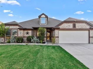 325 Delaware St, Burleson, TX 76028